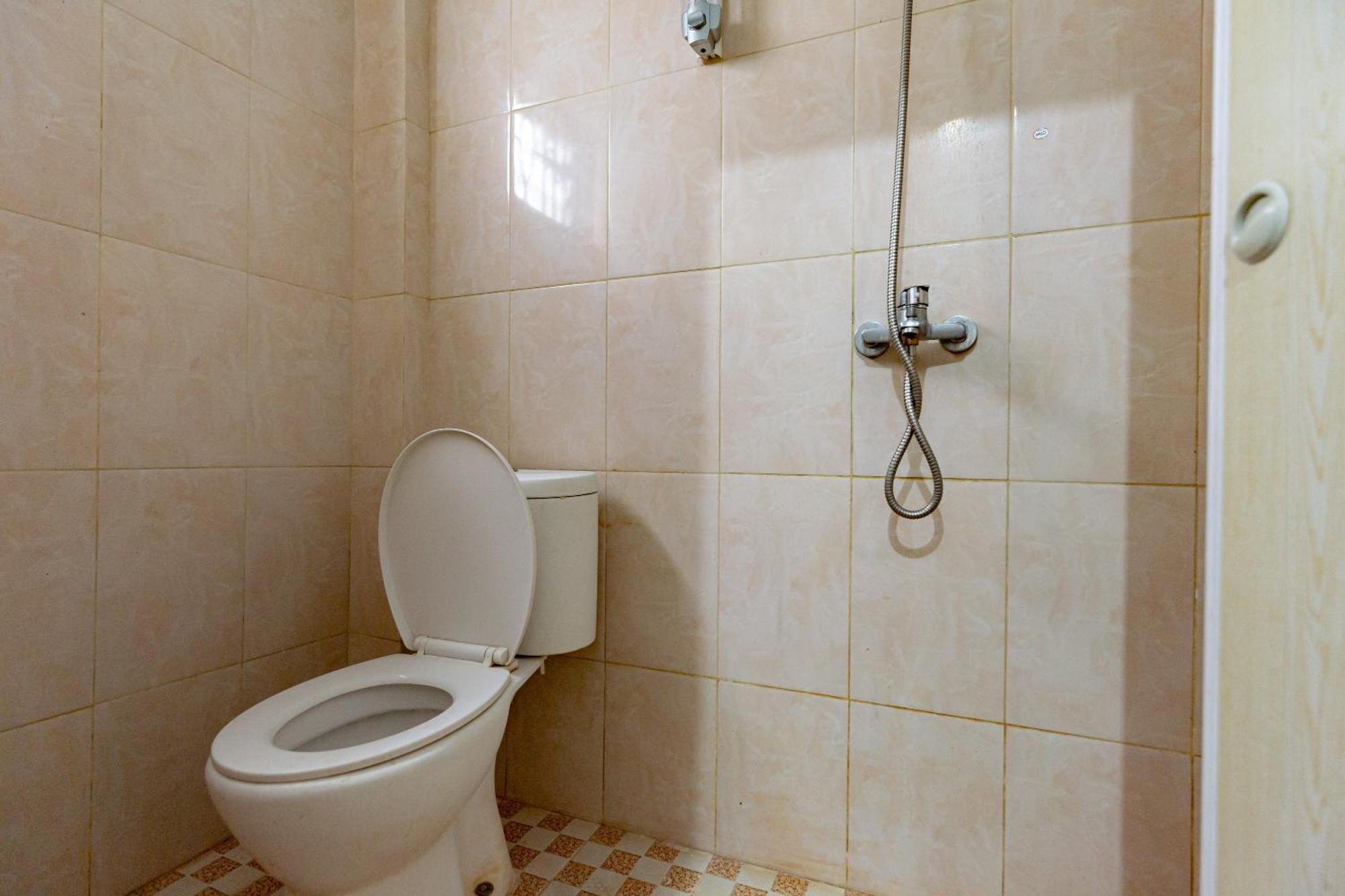Hotel Reddoorz Near Rsud Dr Pringadi 3
