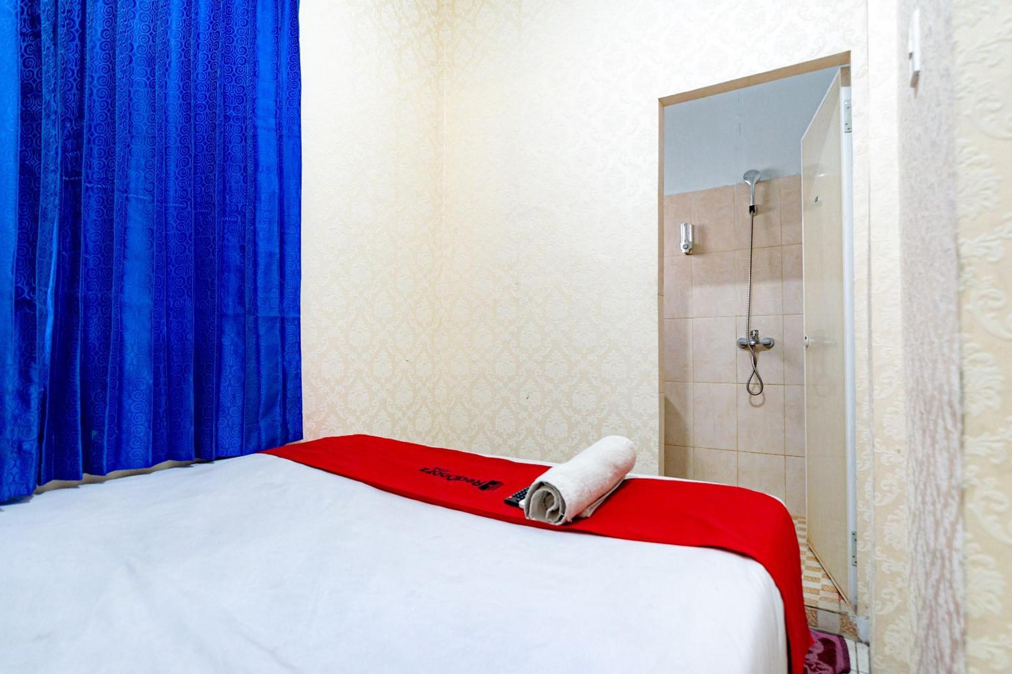 Reddoorz Near Rsud Dr Pringadi 3 Hotel 2*
