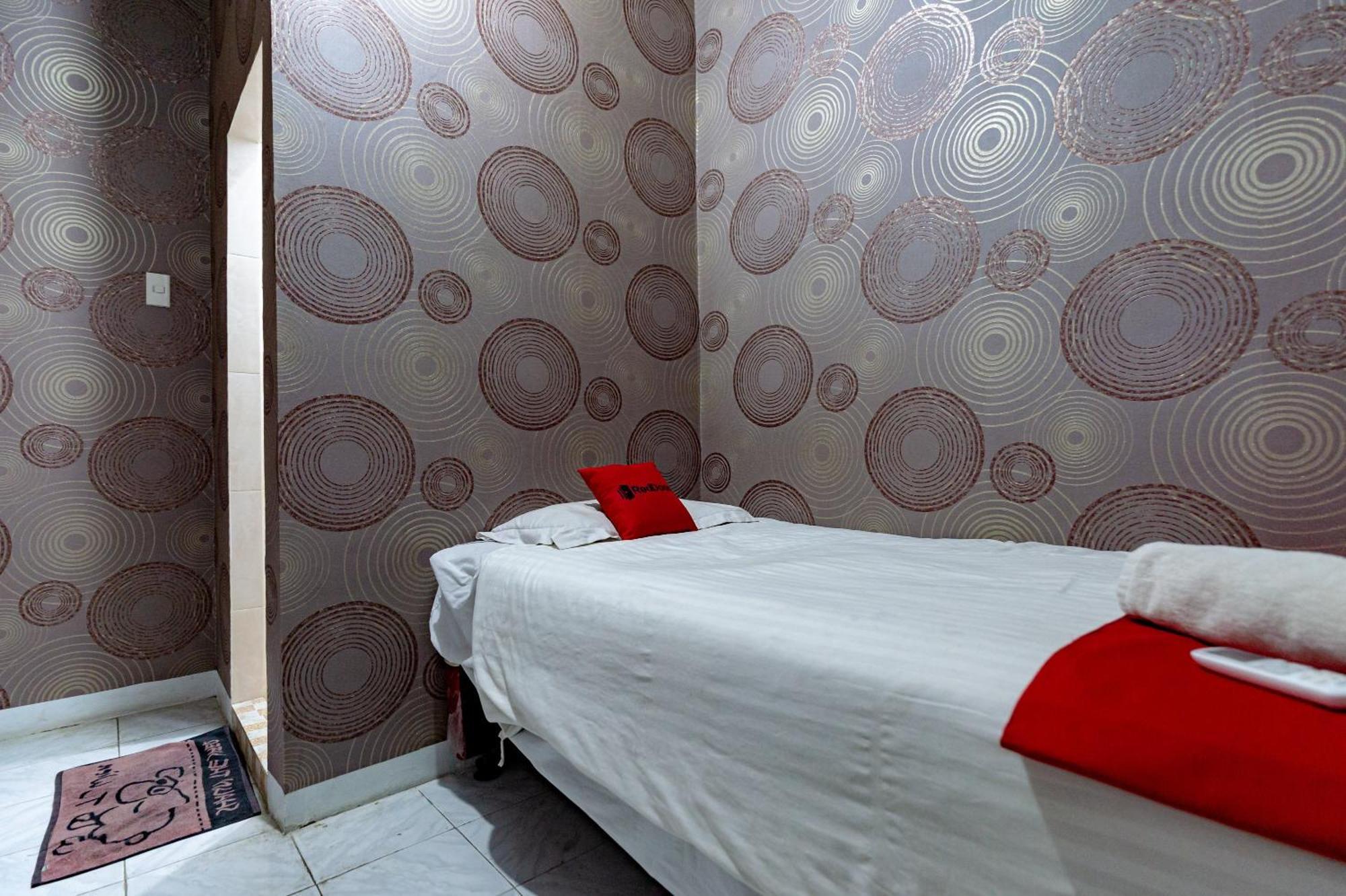 Reddoorz Near Rsud Dr Pringadi 3 Hotel 2*